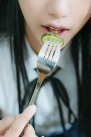 国产三级综合在线_蓝光手机免费观看完整