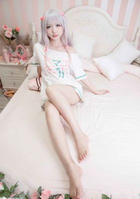 欧美透视装模特_免费观看字幕